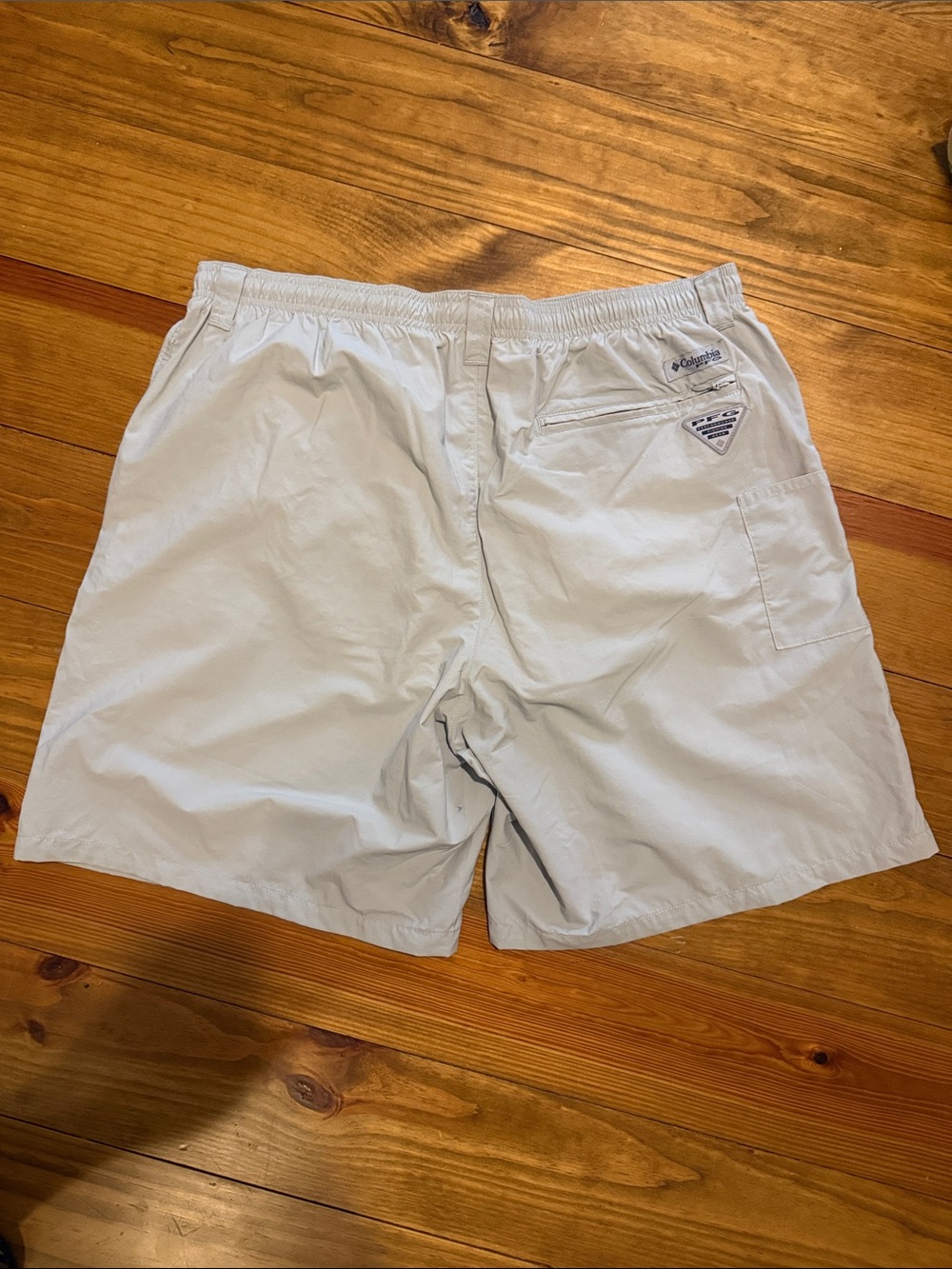 Sz L Columbia Light Gray Men's Hybrid Shorts